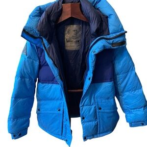 Moncler Two-Tone Blue Puffer Jacket authentic and in great condition size L